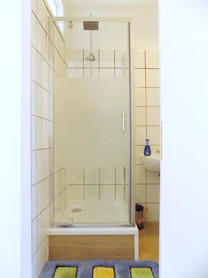 La Lodelinsartoise - Meuble De Vacances 3 Cles 沙勒罗瓦 外观 照片